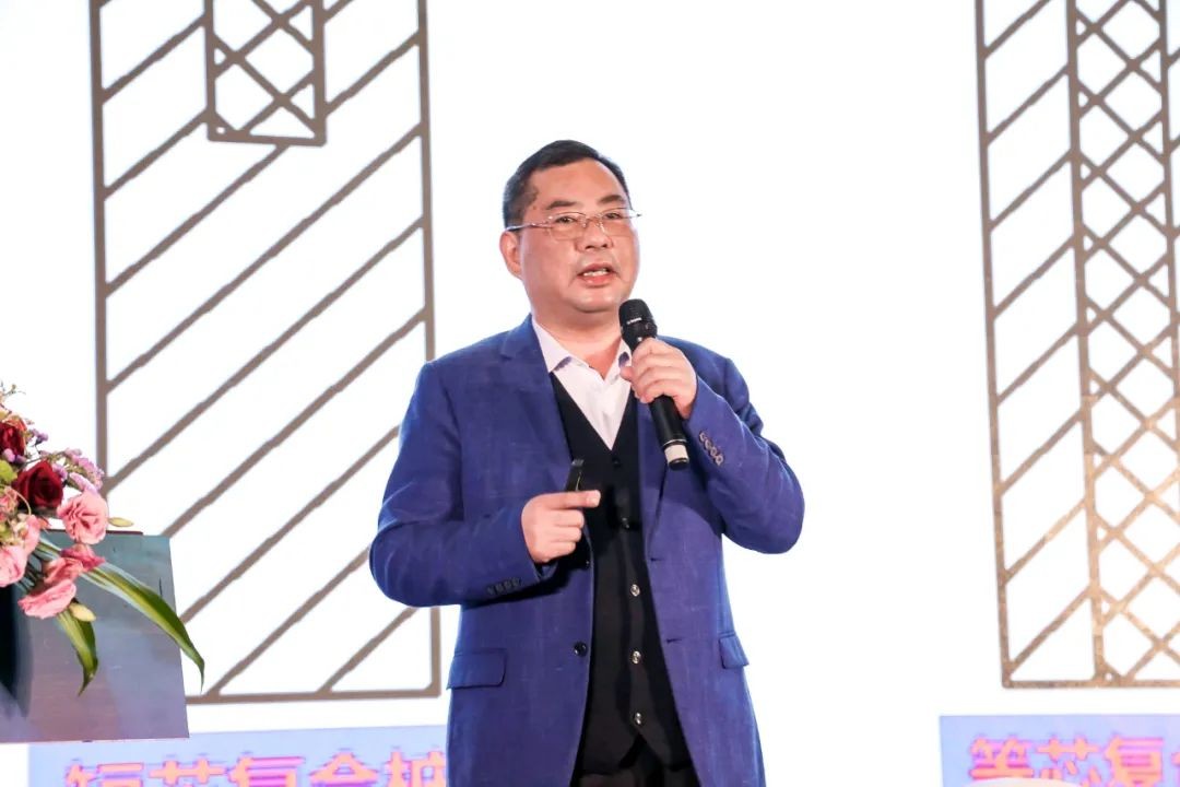 饕餮盛宴！三亿·体育-三亿（中国）一站式服务官方网站
智能•建华建材预制桩施工装备与技术交流会隆重召开