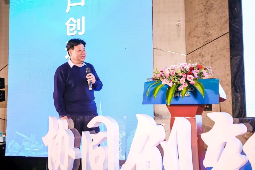 饕餮盛宴！三亿·体育-三亿（中国）一站式服务官方网站
智能•建华建材预制桩施工装备与技术交流会隆重召开