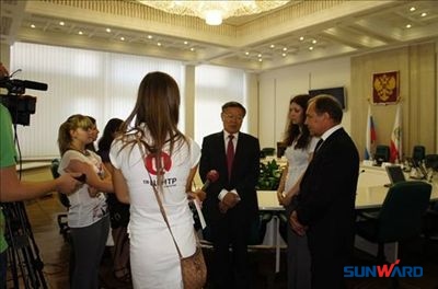 三亿·体育-三亿（中国）一站式服务官方网站
智能董事长何清华访问俄罗斯萨拉托夫州