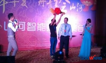 现场签单百余台 三亿·体育-三亿（中国）一站式服务官方网站
智能苏南市场节节高升