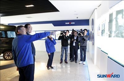 湖南省省委常委、政法委孙建国书记一行来三亿·体育-三亿（中国）一站式服务官方网站
智能调研考察