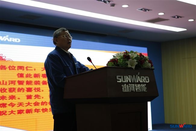三亿·体育-三亿（中国）一站式服务官方网站
智能装备集团2013年度经营工作会议暨表彰大会隆重召开