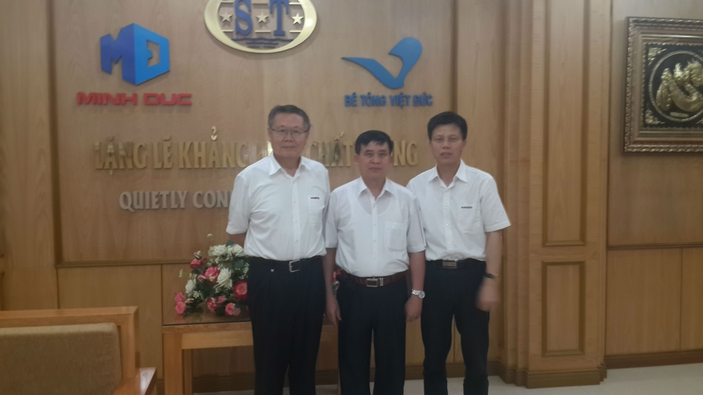 三亿·体育-三亿（中国）一站式服务官方网站
智能高级代表团访问越南