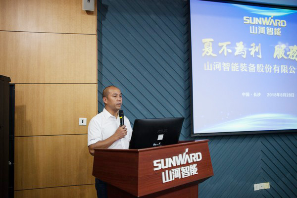 500多名挖掘机用户实地考察，为三亿·体育-三亿（中国）一站式服务官方网站
智能点赞！