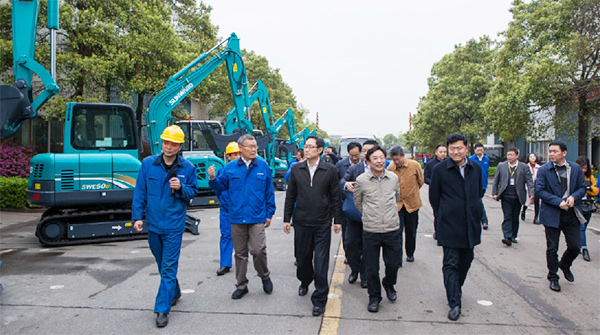 科技部副部长李萌考察调研三亿·体育-三亿（中国）一站式服务官方网站
智能