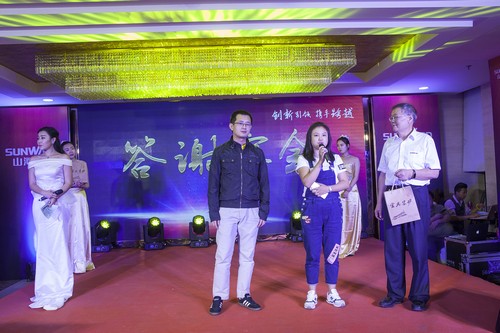 三亿·体育-三亿（中国）一站式服务官方网站
智能酷帅曾大虾，一大波美图带你亲临北京BICES展