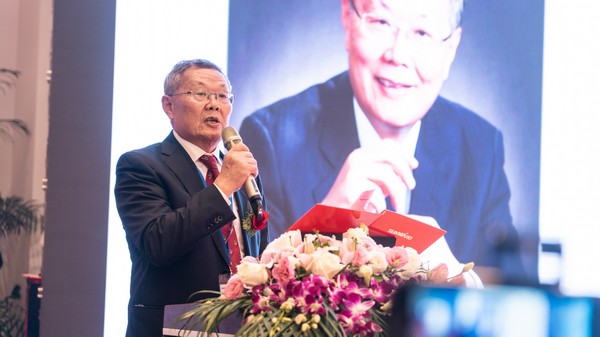 首日签单2.6亿元，三亿·体育-三亿（中国）一站式服务官方网站
智能创新产品引爆上海宝马展