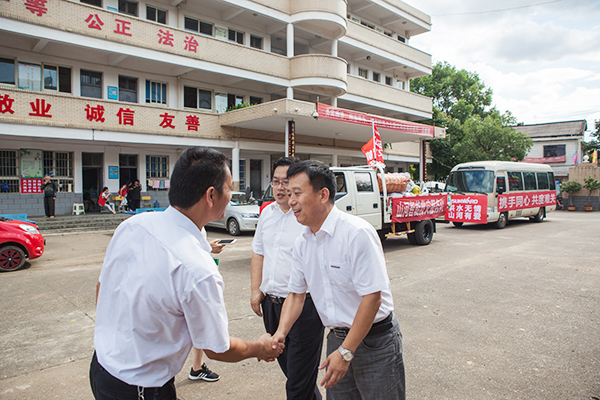 无人机装备驰援抗洪救灾，守卫家园三亿·体育-三亿（中国）一站式服务官方网站
在行动