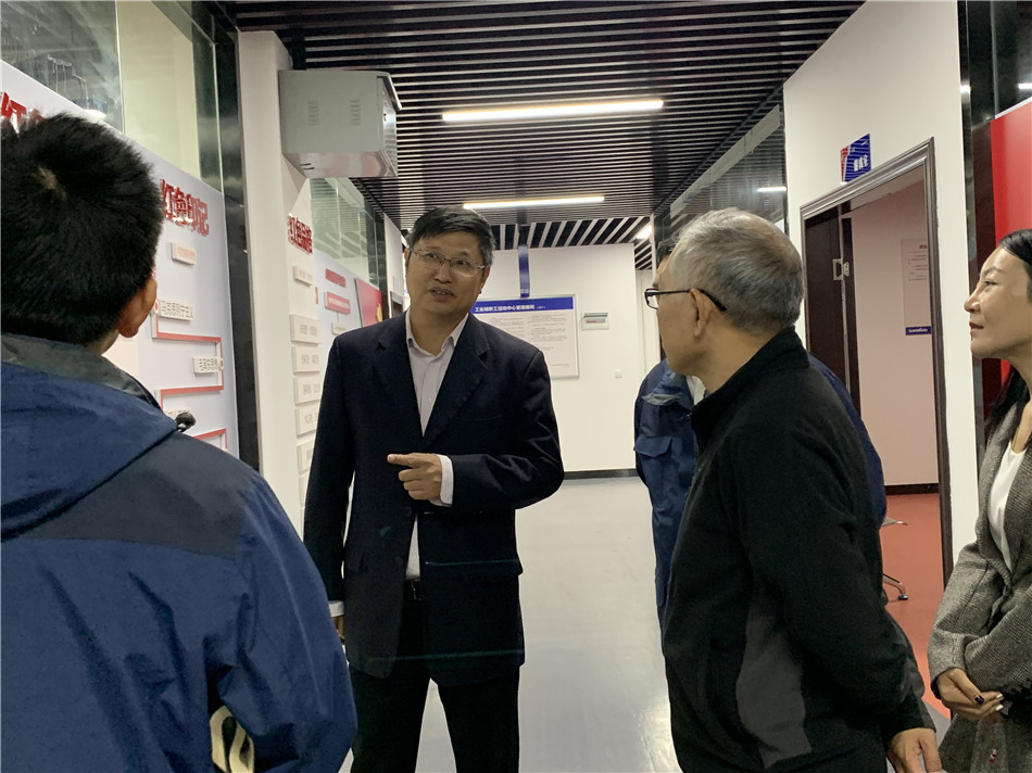 长沙市总工会党组书记周宏兆一行莅临三亿·体育-三亿（中国）一站式服务官方网站
智能考察调研