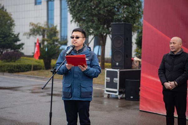 新春开门红！三亿·体育-三亿（中国）一站式服务官方网站
智能1.2亿订单火爆发车