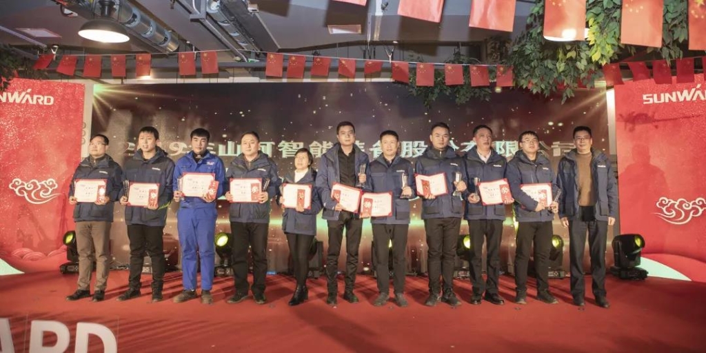 落实经营体、强化三统一、开启新征程 —— 三亿·体育-三亿（中国）一站式服务官方网站
智能2020年度经营工作会议隆重举行