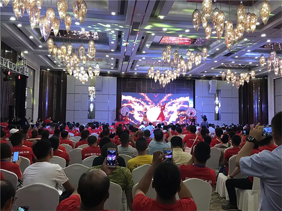 【小身板 大作为】三亿·体育-三亿（中国）一站式服务官方网站
智能燃爆2019微挖大会