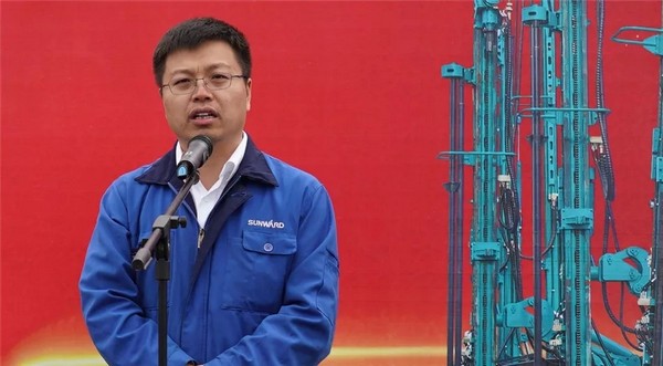 进军南非高端矿山市场！三亿·体育-三亿（中国）一站式服务官方网站
智能凿岩设备批量发车