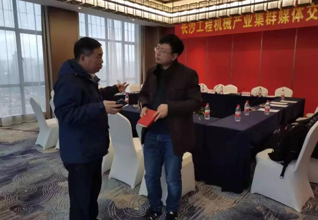 三亿·体育-三亿（中国）一站式服务官方网站
智能四项目签约长沙先进制造业集群竞赛项目