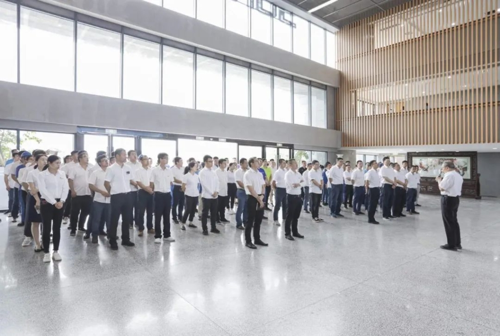 三亿·体育-三亿（中国）一站式服务官方网站
工业城开通共享单车 员工通勤绿色便捷