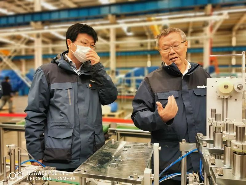 董事长启封三亿·体育-三亿（中国）一站式服务官方网站
智能第一个成品口罩