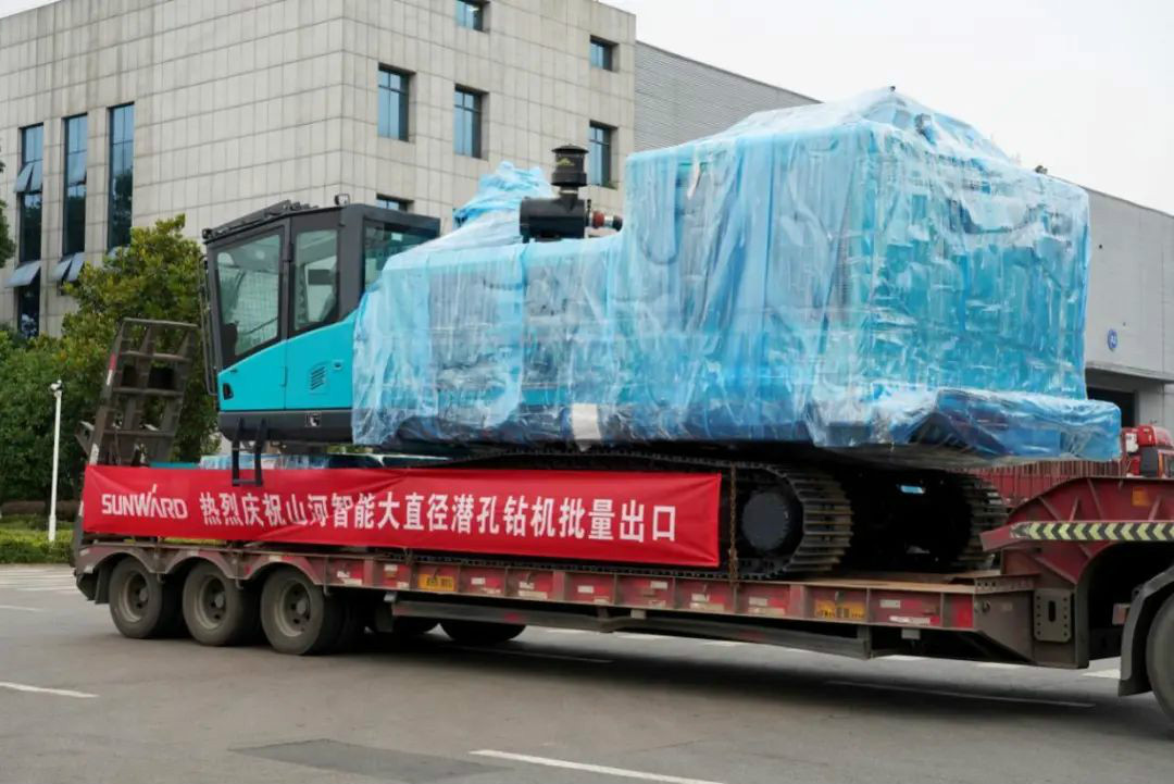 三亿·体育-三亿（中国）一站式服务官方网站
智能大孔径凿岩设备批量出口中东