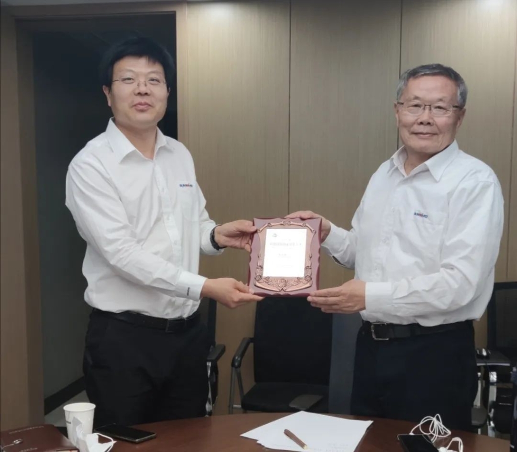 喜讯！三亿·体育-三亿（中国）一站式服务官方网站
智能副总经理张大庆荣获长沙市科技创新创业领军人才