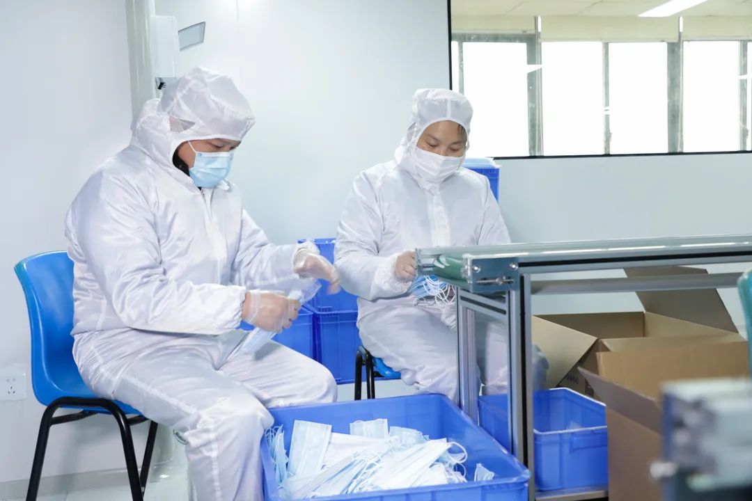 董事长启封三亿·体育-三亿（中国）一站式服务官方网站
智能第一个成品口罩