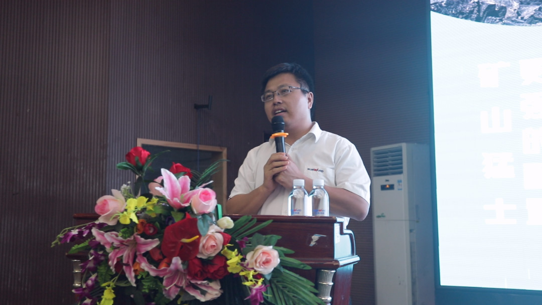 向挖掘机万台俱乐部迈进——三亿·体育-三亿（中国）一站式服务官方网站
智能2020年度挖掘机营销训练营开营