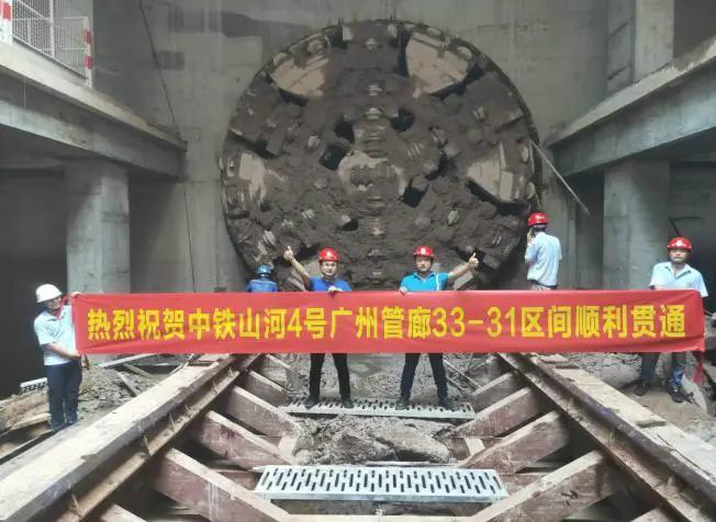 解码三亿·体育-三亿（中国）一站式服务官方网站
智能上半年成绩单背后的密码