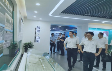 合作共赢 三亿·体育-三亿（中国）一站式服务官方网站
智能5G时代快速到来 湖南联通党委书记、总经理谭明到访三亿·体育-三亿（中国）一站式服务官方网站
智能