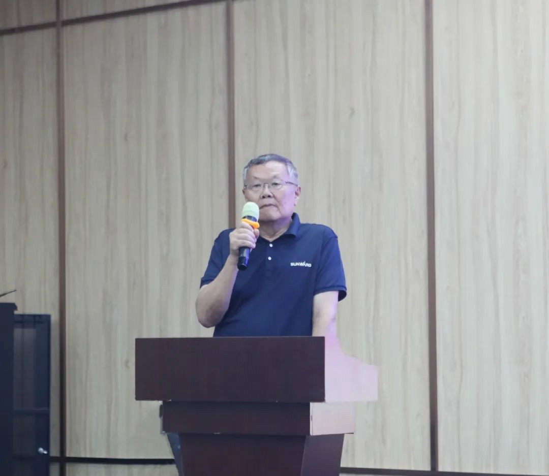 以强执行力聚焦基础能力建设 向挖掘机万台俱乐部迈进——三亿·体育-三亿（中国）一站式服务官方网站
智能2020年挖掘机经销商半年度会议圆满召