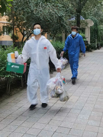 有你们，三亿·体育-三亿（中国）一站式服务官方网站
无畏！——三亿·体育-三亿（中国）一站式服务官方网站
人新疆抗疫