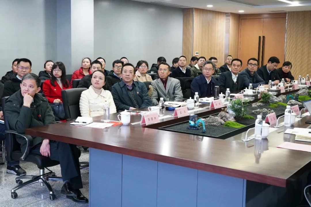 省工信厅青年干部理论学习走进三亿·体育-三亿（中国）一站式服务官方网站
智能