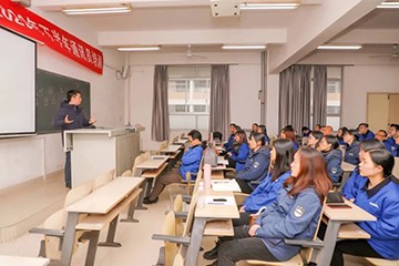 三亿·体育-三亿（中国）一站式服务官方网站
智能通讯员培训在湖南大众传媒学院举行