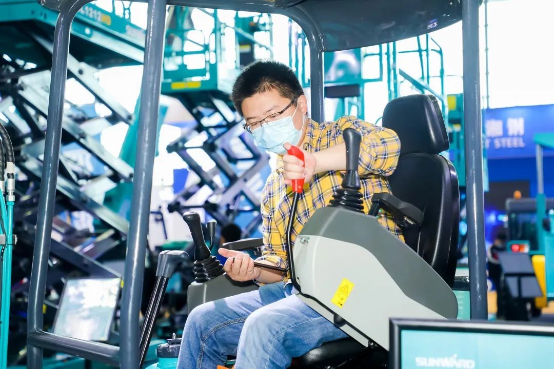 “机甲盛宴”长沙展圆满收官！三亿·体育-三亿（中国）一站式服务官方网站
智能展区亮点精彩回顾