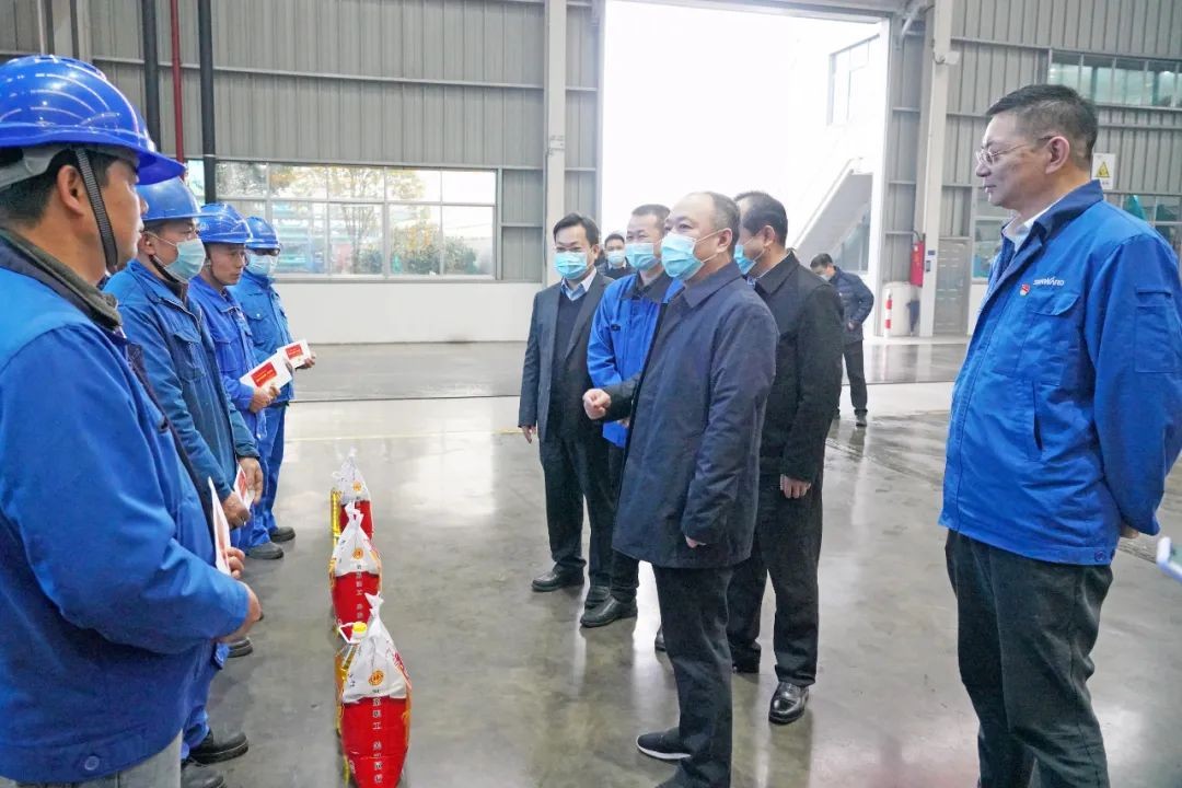 张庆红慰问三亿·体育-三亿（中国）一站式服务官方网站
智能困难党员