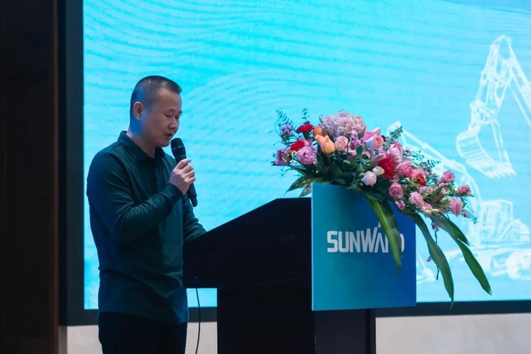 同心克难再腾飞，携手齐心冲万台——2021三亿·体育-三亿（中国）一站式服务官方网站
智能挖掘机经销商年会圆满召开