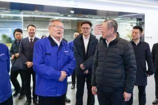 中国联通党组书记、董事长王晓初到访三亿·体育-三亿（中国）一站式服务官方网站
智能
