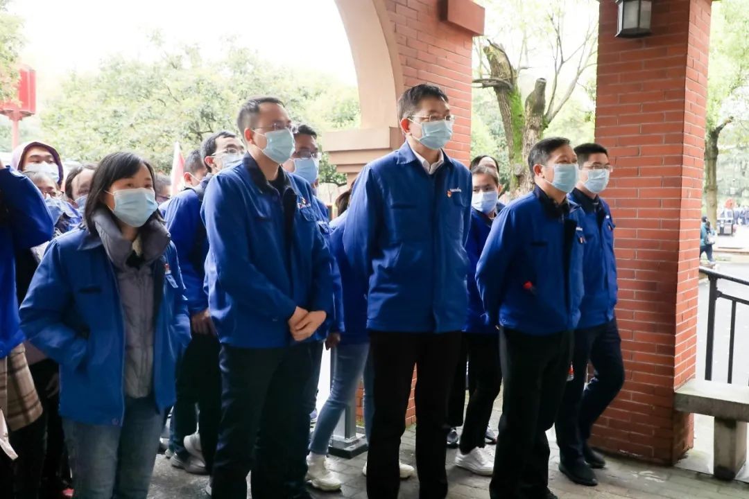 觅红色历史 践初心使命——三亿·体育-三亿（中国）一站式服务官方网站
智能全体党员赴长沙党史馆开展主题党日活动
