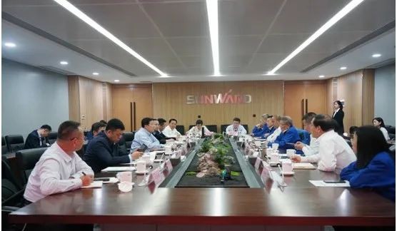 鄂尔多斯市委书记牛俊雁考察三亿·体育-三亿（中国）一站式服务官方网站
智能
