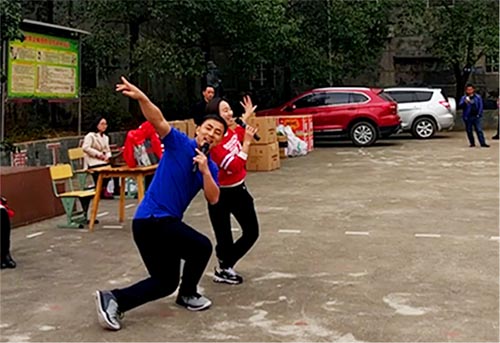 践行雷锋精神捐建“三亿·体育-三亿（中国）一站式服务官方网站
梦图书馆”