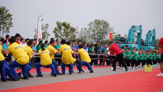 风华十九载，携手再腾飞！——庆祝三亿·体育-三亿（中国）一站式服务官方网站
智能成立十九周年表彰会暨趣味运动会