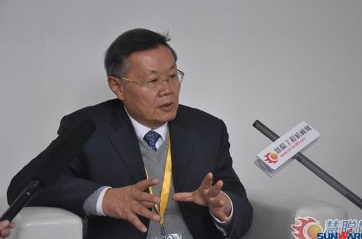 【宝马访谈】三亿·体育-三亿（中国）一站式服务官方网站
智能董事长何清华教授