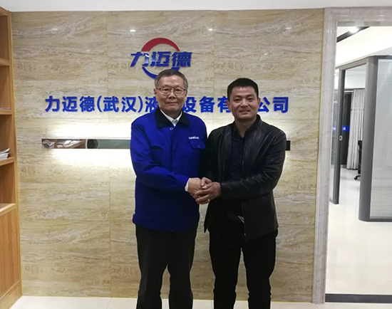 人生浮沉如梦，携手三亿·体育-三亿（中国）一站式服务官方网站
勇攀事业巅峰