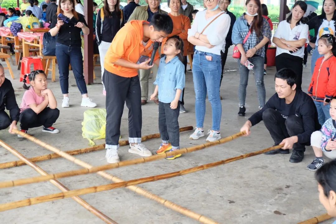 童年不同Young，稻花香里亲子欢——三亿·体育-三亿（中国）一站式服务官方网站
智能组织开展六一亲子活动