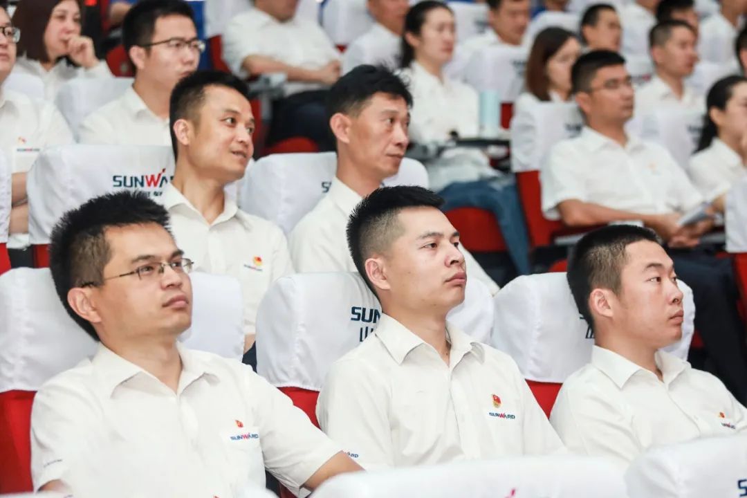 三亿·体育-三亿（中国）一站式服务官方网站
智能党委集中收看庆祝中国共产党成立100周年大会现场直播
