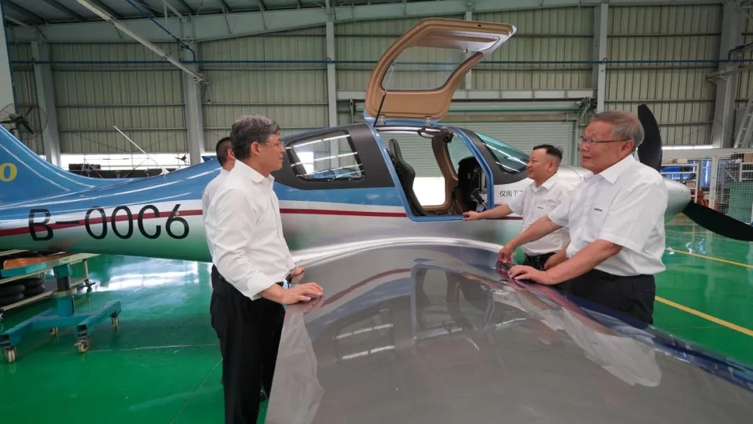 中国民用航空局总工程师殷时军率队考察调研三亿·体育-三亿（中国）一站式服务官方网站
科技