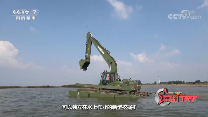 水陆两用挖掘机亮相央视！三亿·体育-三亿（中国）一站式服务官方网站
智能应急救援“猛将”出战