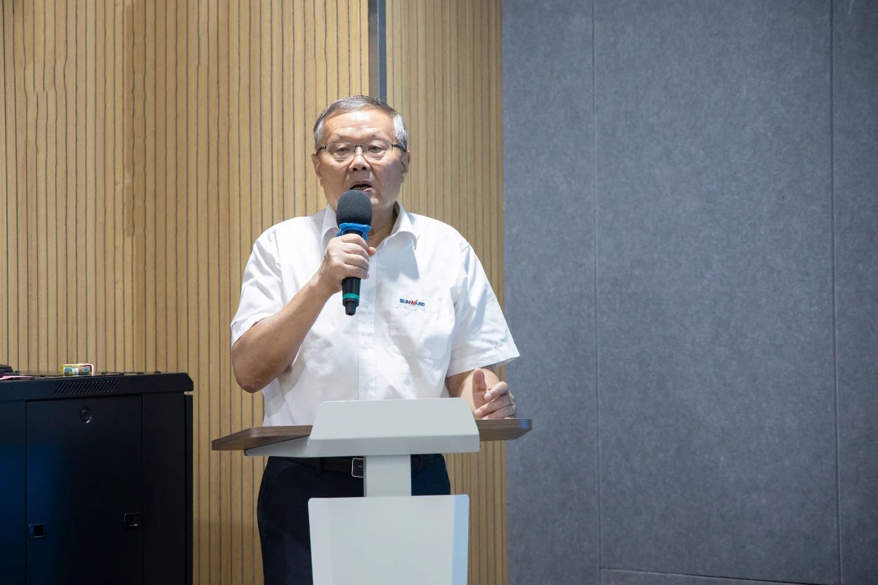 强化管理重心下移，三亿·体育-三亿（中国）一站式服务官方网站
智能开展领导力培训助力公司高质量快速发展