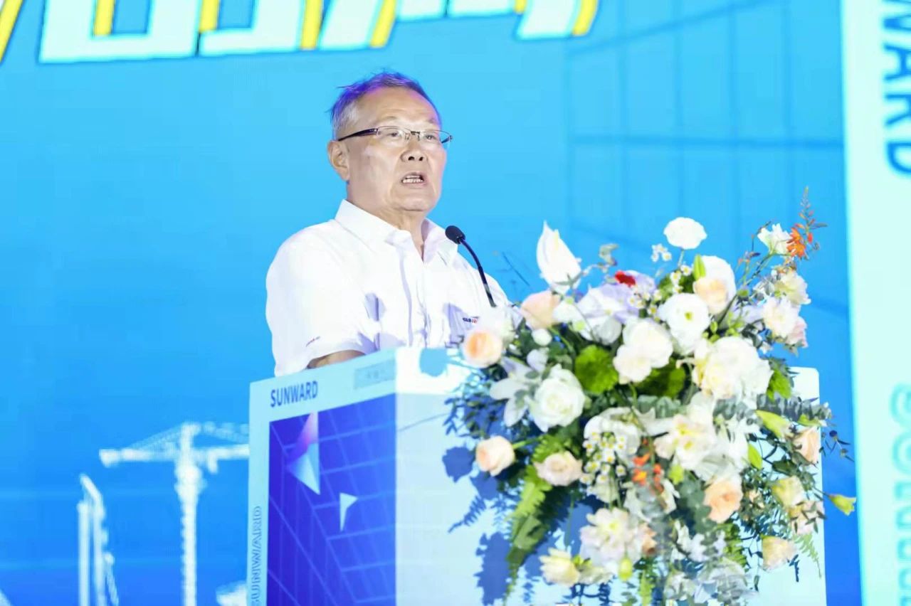 四大成套装备联袂登场！三亿·体育-三亿（中国）一站式服务官方网站
智能创新成果展示会交出“亮眼答卷”