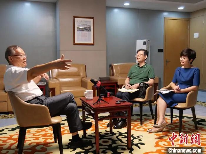媒体聚焦 | 中新社专访——三亿·体育-三亿（中国）一站式服务官方网站
智能创始人何清华：向着太阳奔跑的筑梦人