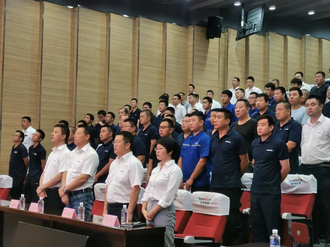 三亿·体育-三亿（中国）一站式服务官方网站
智能挖掘机事业部启动2021服务技能评定暨服务万里行总结大会