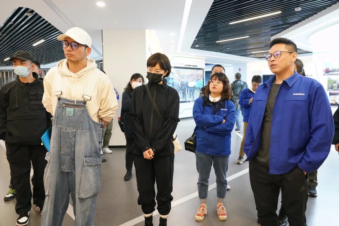硬实力+软名片！三亿·体育-三亿（中国）一站式服务官方网站
智能协拍电视剧《重中之重》开机