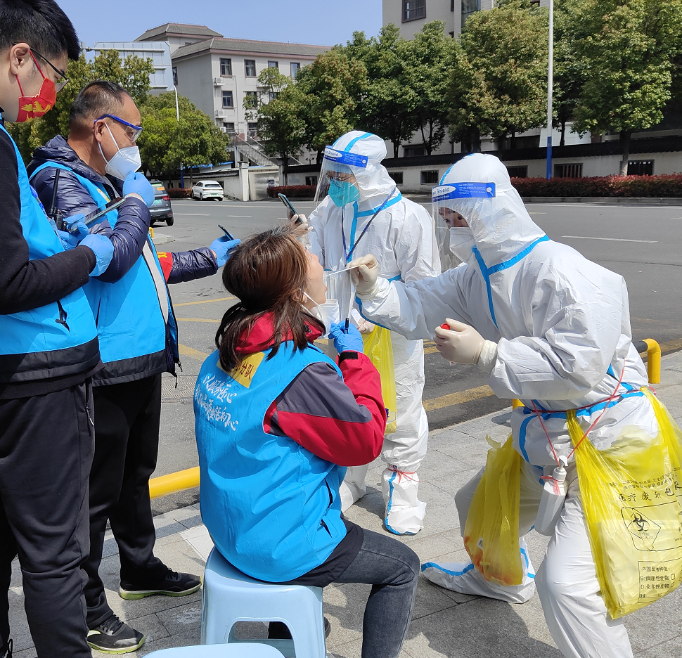 抗击疫情！三亿·体育-三亿（中国）一站式服务官方网站
人在行动